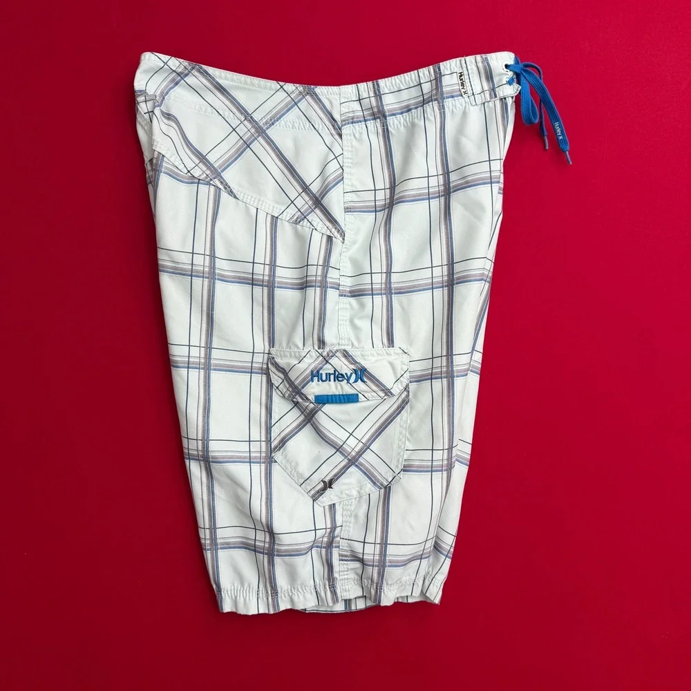 VTG Y2K Hurley Mens Plaid Board Shorts SIZE LARGE White Blue Cargo Swim Trunks‎